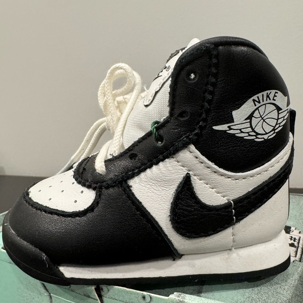 Jordan 1 High ‘85 Black/White TD